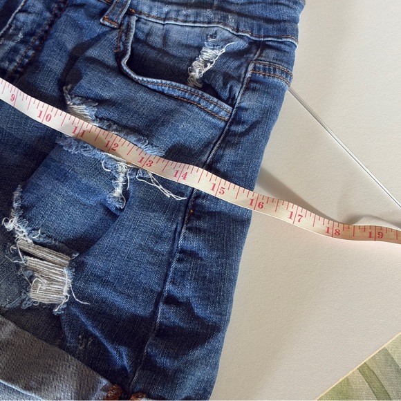 KanCan Distressed Cuffed Denim Shorts - Picture 6 of 7